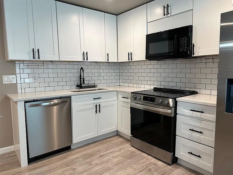 1404 Forest St #B — Photo 4