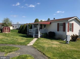 404 Allenbrook Ln, Reading, PA 19606