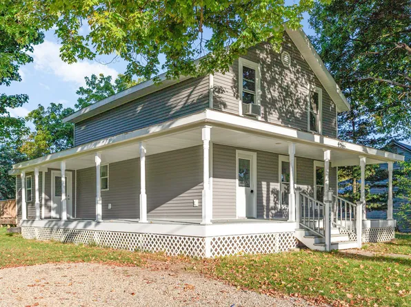 145 Kingsbury St, Athens, MI 49011