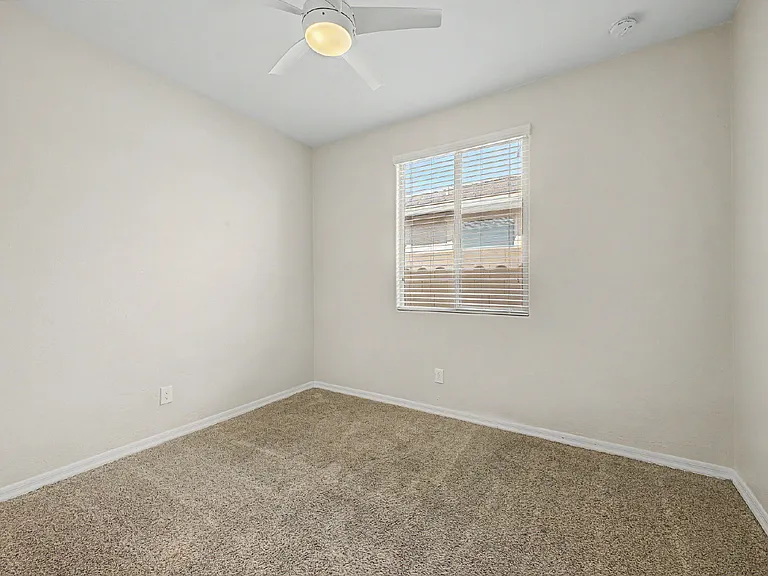 8530 W Flynn Ln — Photo 20