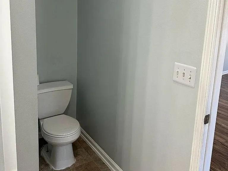 1261 Lakeview Rd — Photo 30