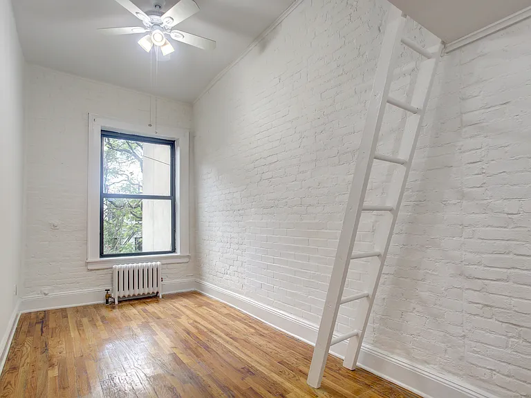 304 W 30th St #19 — Photo 3