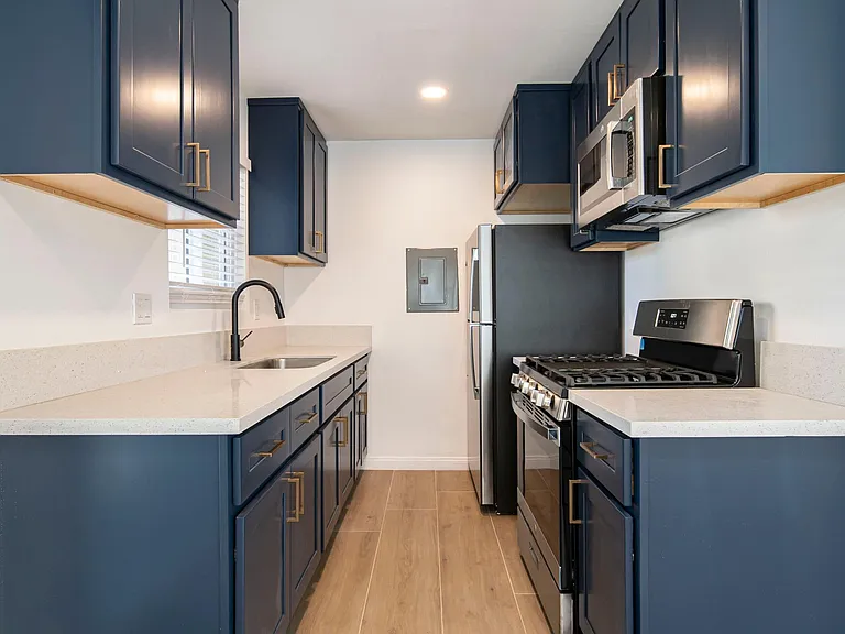 420 S Stoneman Ave #A — Photo 1