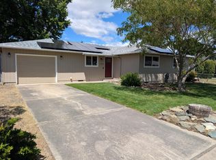 2299 Delta Waters Rd, Medford, OR 97504