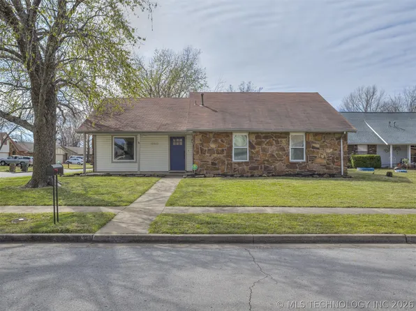 12022 E 85th St N, Owasso, OK 74055