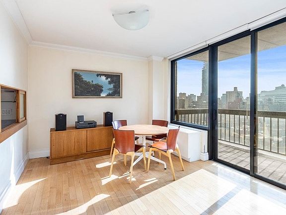 3rd image of 111 E 30th St APT 16A