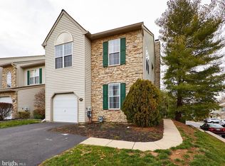 30 Essex Ct, Norristown, PA 19403