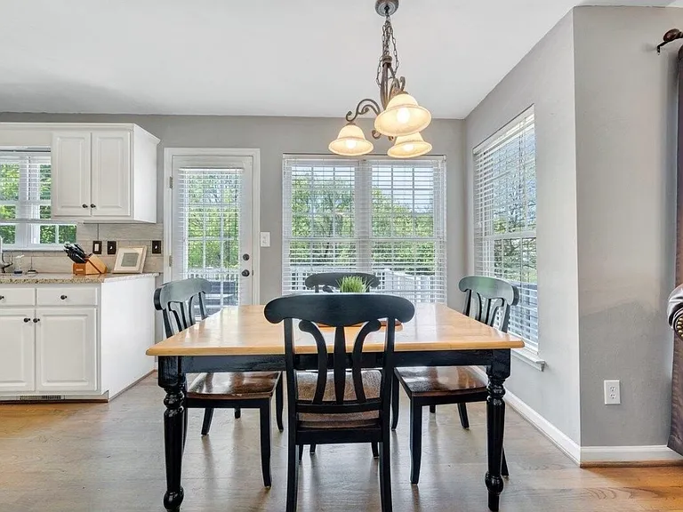 1733 Meadows Rd — Photo 12