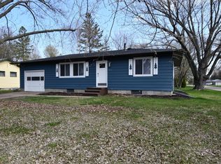 30775 N Lakes Trl, Lindstrom, MN 55045