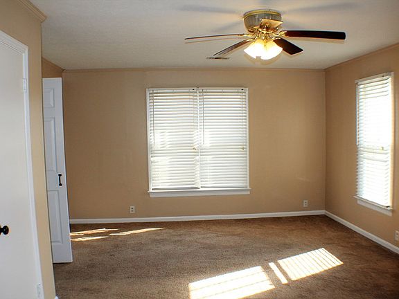 2nd image of 459 W Main St