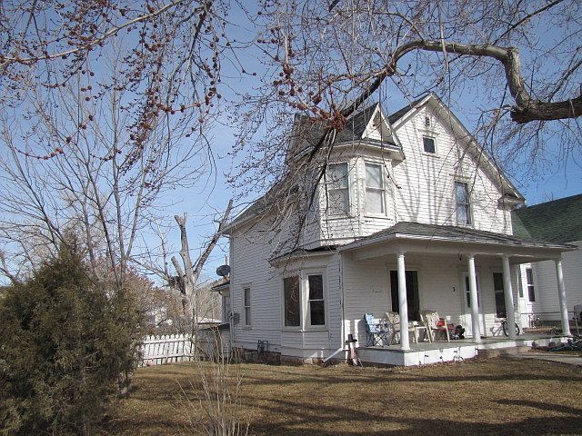 2nd image of 3 E Woodstock St