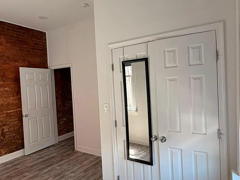 511 6th St NE #1 — Photo 13