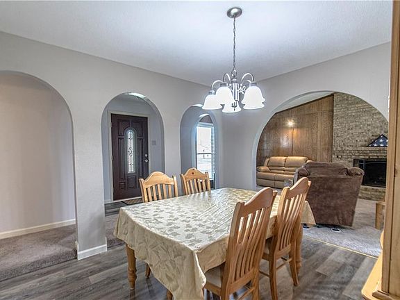 4th image of 2210 Village Green Dr