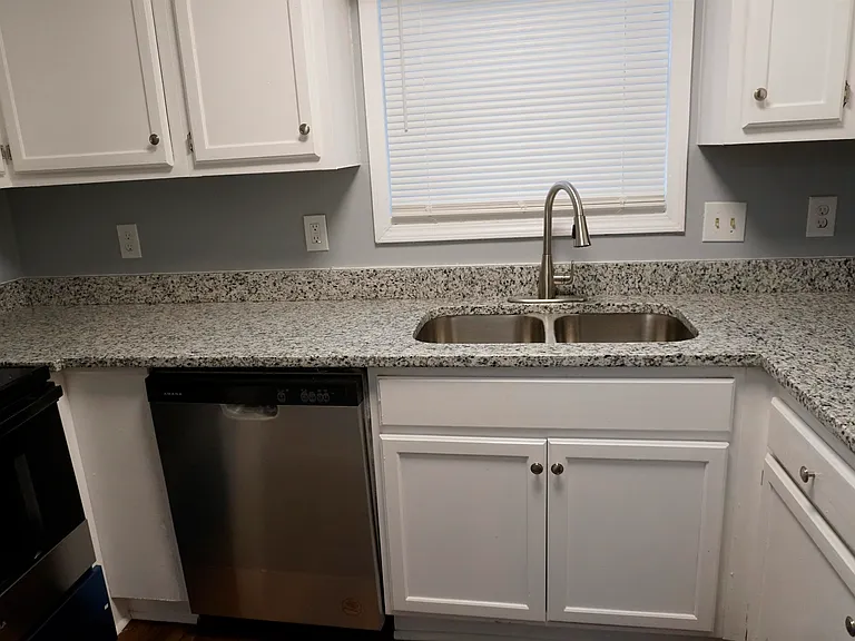 5489 Park Pl S — Photo 10