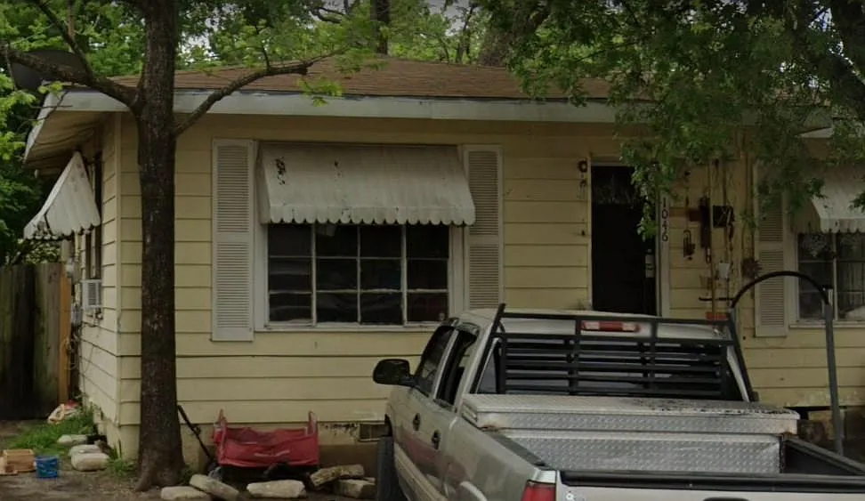 3 bed, 960 sqft, $1,500 — Photo 1