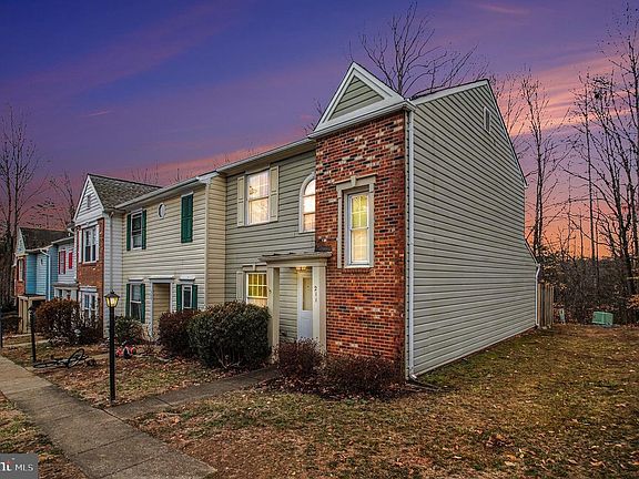 2nd image of 211 Wind Ridge Dr