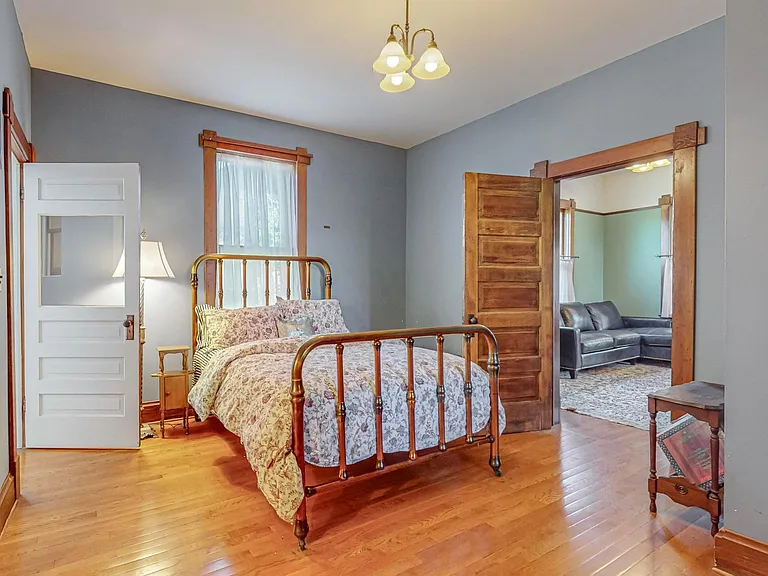 115 Elm St NE — Photo 14