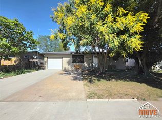 1306 N 13th St, Garden City, KS 67846