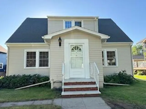 303 N 1st St, Groton, SD 57445