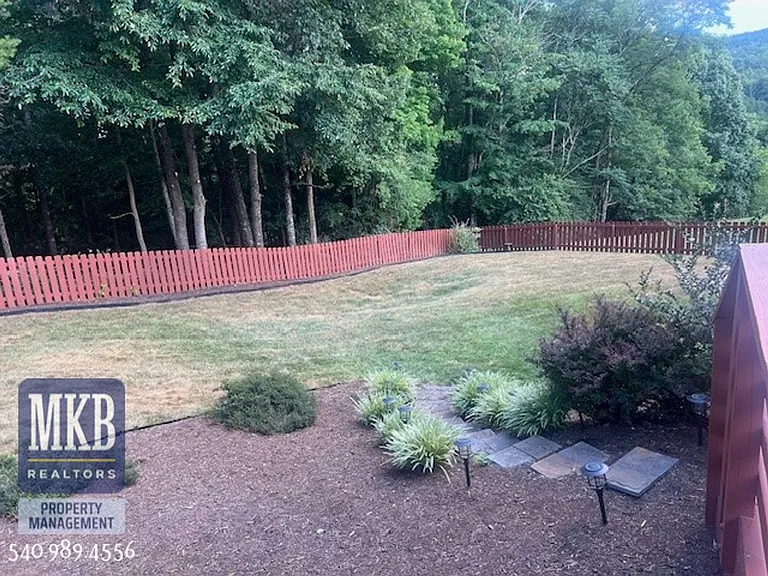 6564 Monet Dr — Photo 33