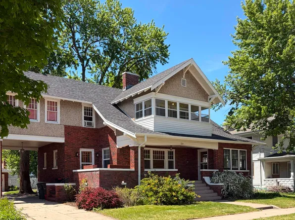 733 N Hastings Ave, Hastings, NE 68901