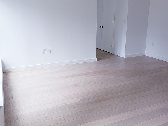5th image of 535 W 43rd St S #14A