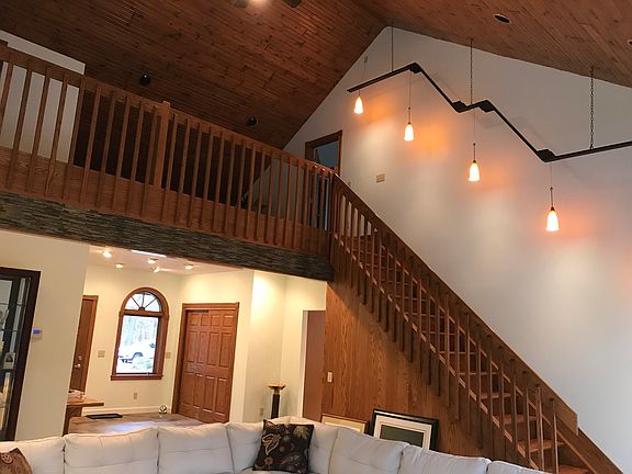 4th image of 8423 S Harnden Dr
