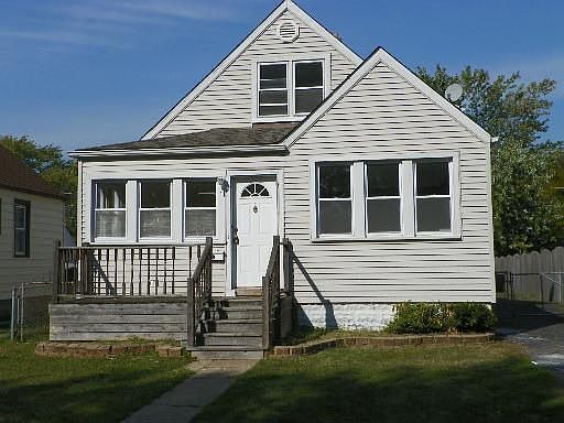 1st image of 2712 W 90th St