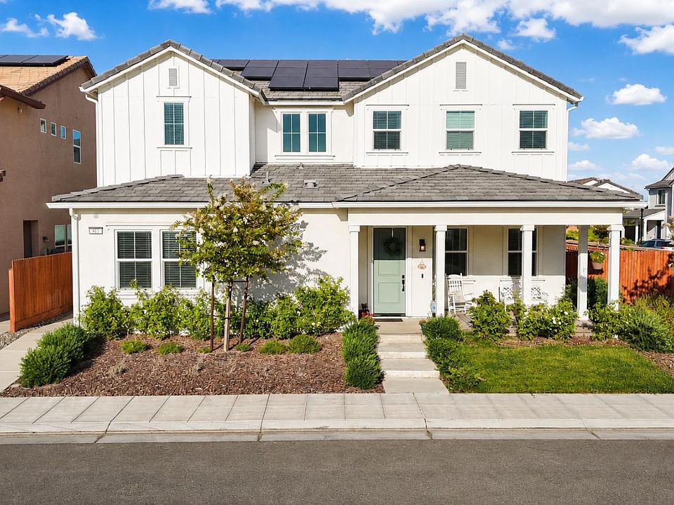 1st image of 411 Atlantica Dr S