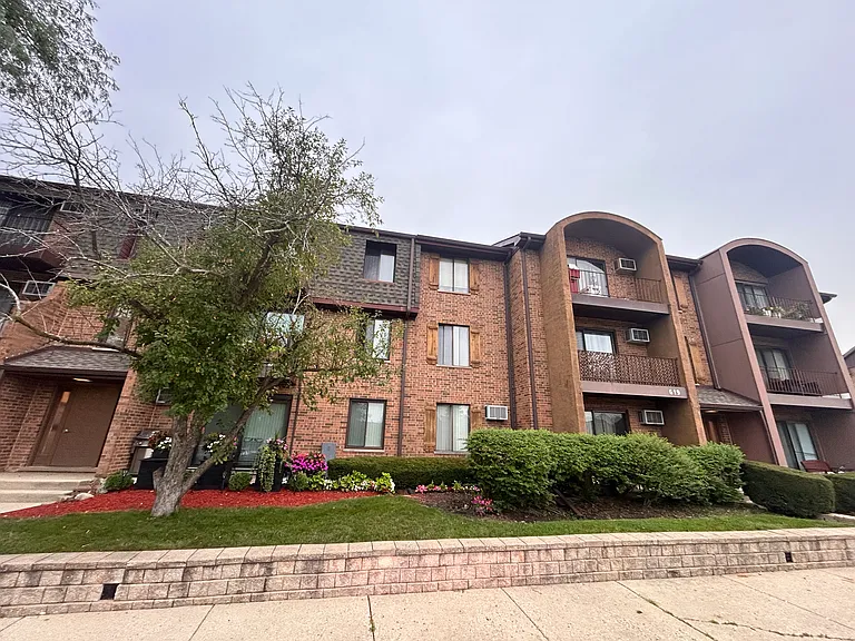 619 N Briar Hill Ln #2 — Photo 12