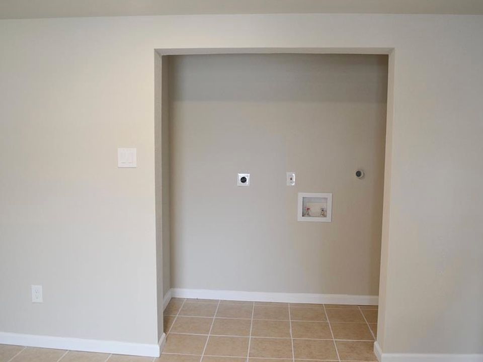 1st image of 3007 Grovey St #B