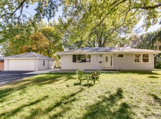 8313 Little Rd, Bloomington, MN 55437