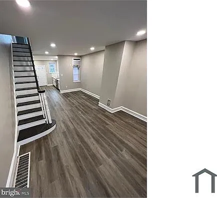 3 bed, $1,500 — Photo 2
