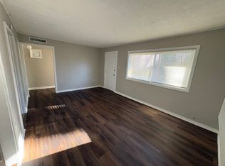 106 Hoyt Ln, Oak Ridge, TN 37830