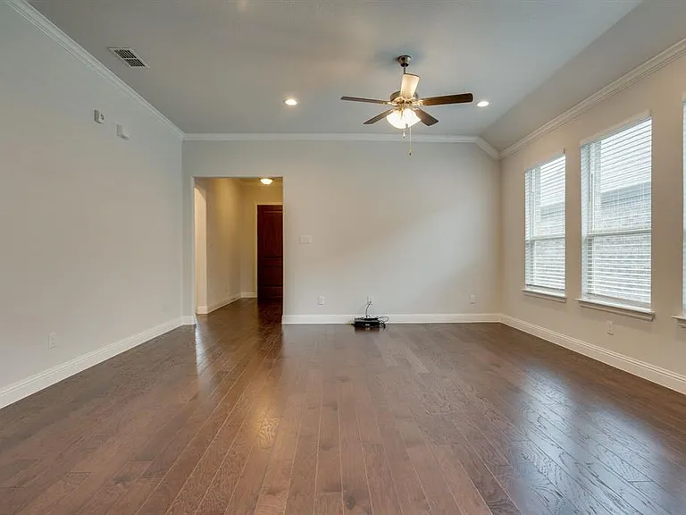 605 Boardwalk Way — Photo 16