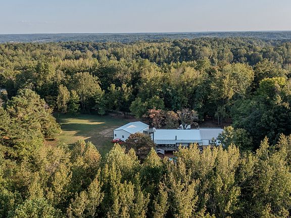 2nd image of 1380A Cheatham Dam Rd