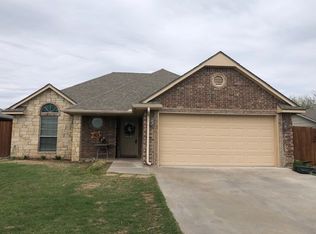 105 E C Ave, Cache, OK 73527