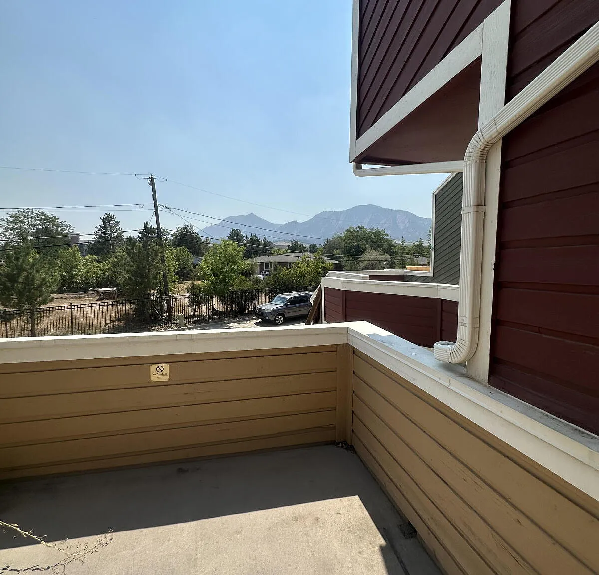 3 bed, 2.5 bath, 2300 sqft, $3,900 — Photo 1