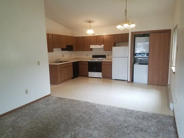 3013 Bongey Dr — Photo 7