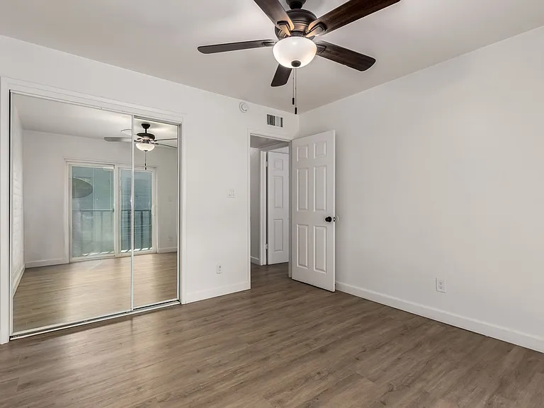 Madison Flats — Photo 14
