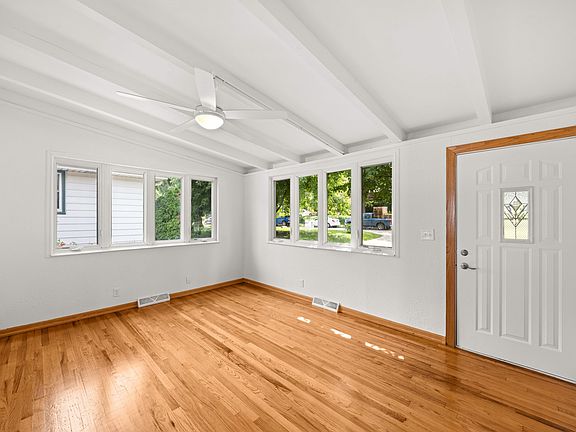4th image of 3851 43rd St