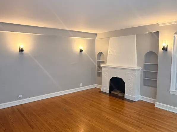 7737 S Yates Blvd, Chicago, IL 60649