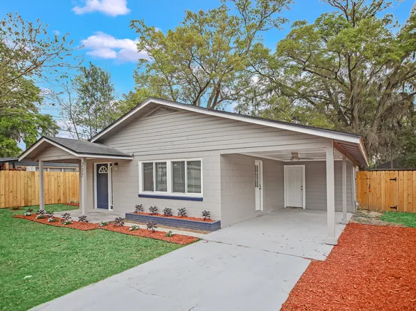 237 Bowlan St N, Jacksonville, FL 32211