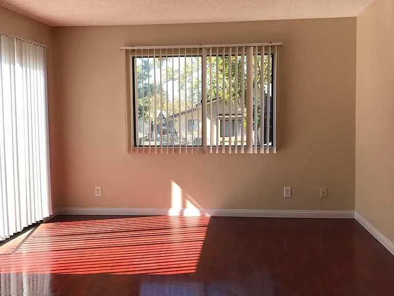 1186 E Lugonia Ave — Photo 2
