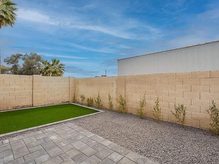 2014 N 51st Way — Photo 8