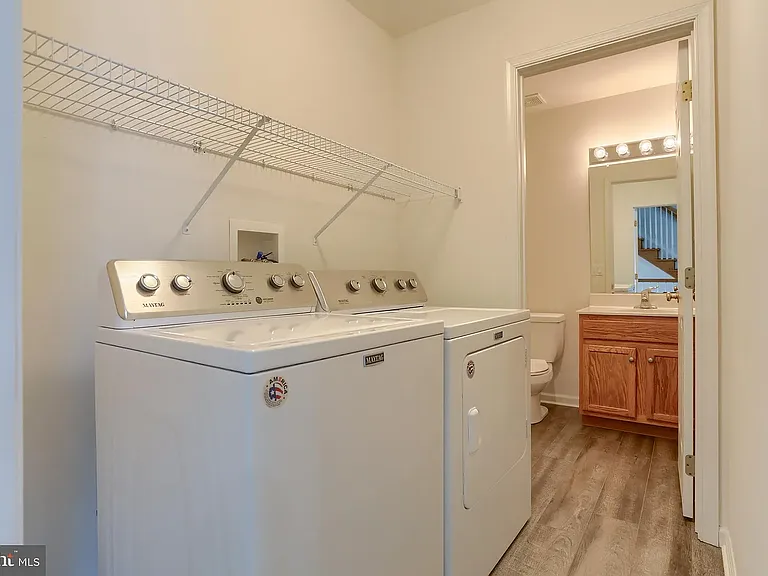2120 Autumn Ct — Photo 17