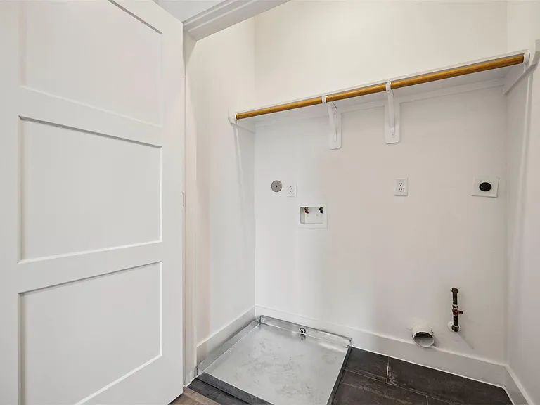 3504 Caplin St #B — Photo 23