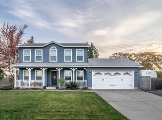 3402 Viewpoint Dr, Medford, OR 97504