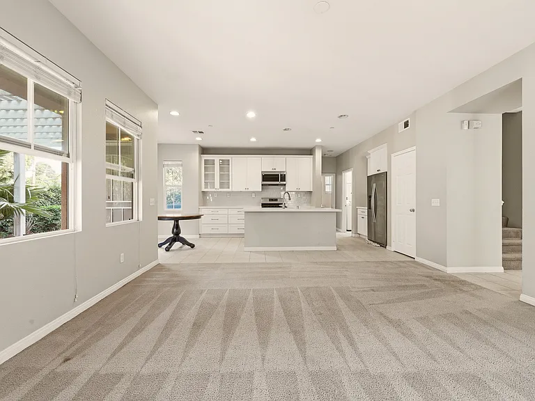 1728 Edmon Way — Photo 10