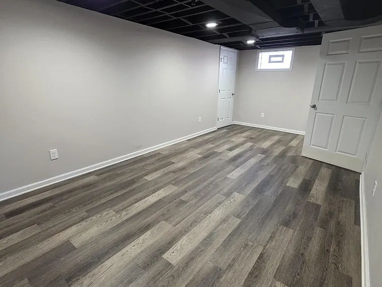 4605 Fox Run Rd — Photo 9